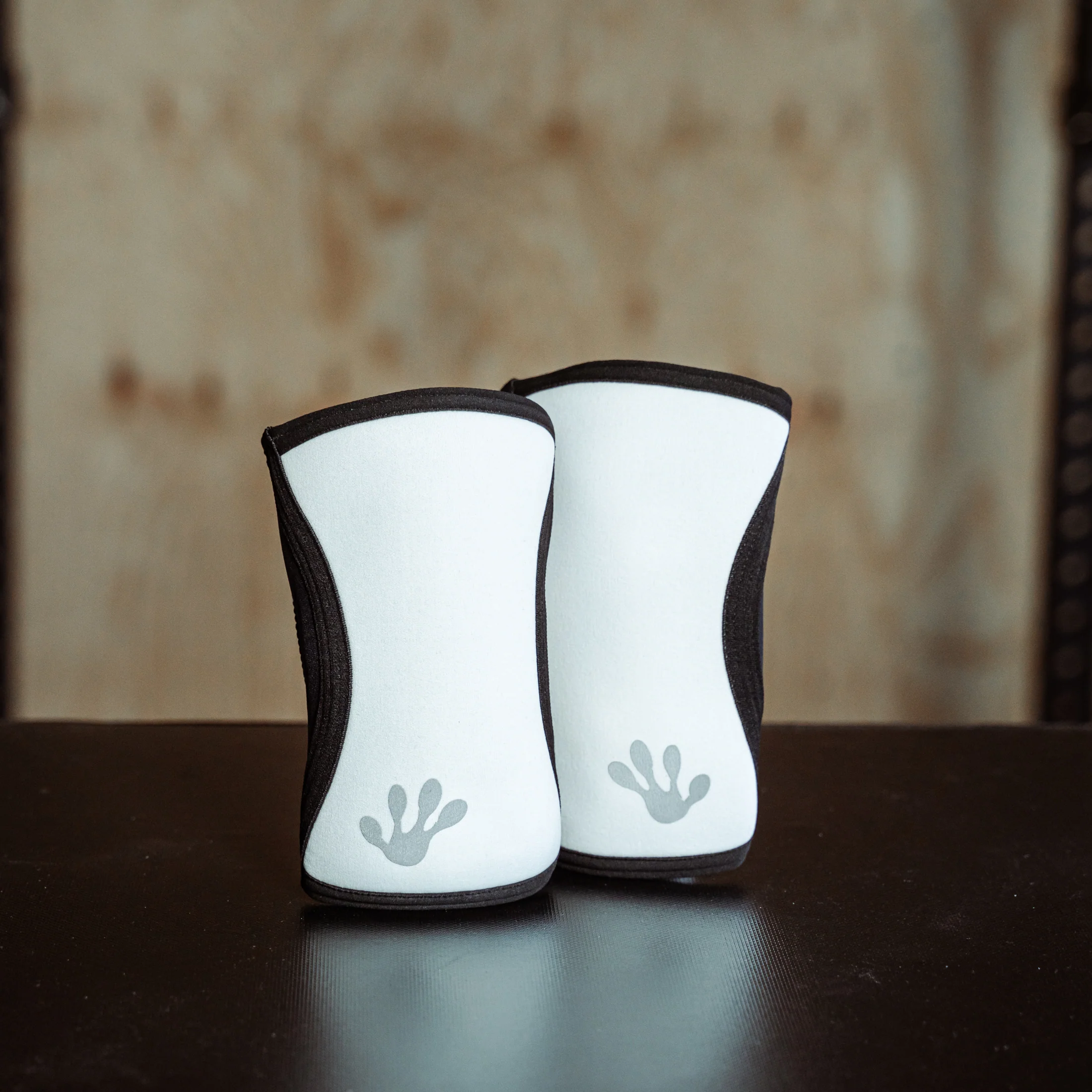Frog Reversible Elbow Sleeves / Shorty Knee – White - Image 3