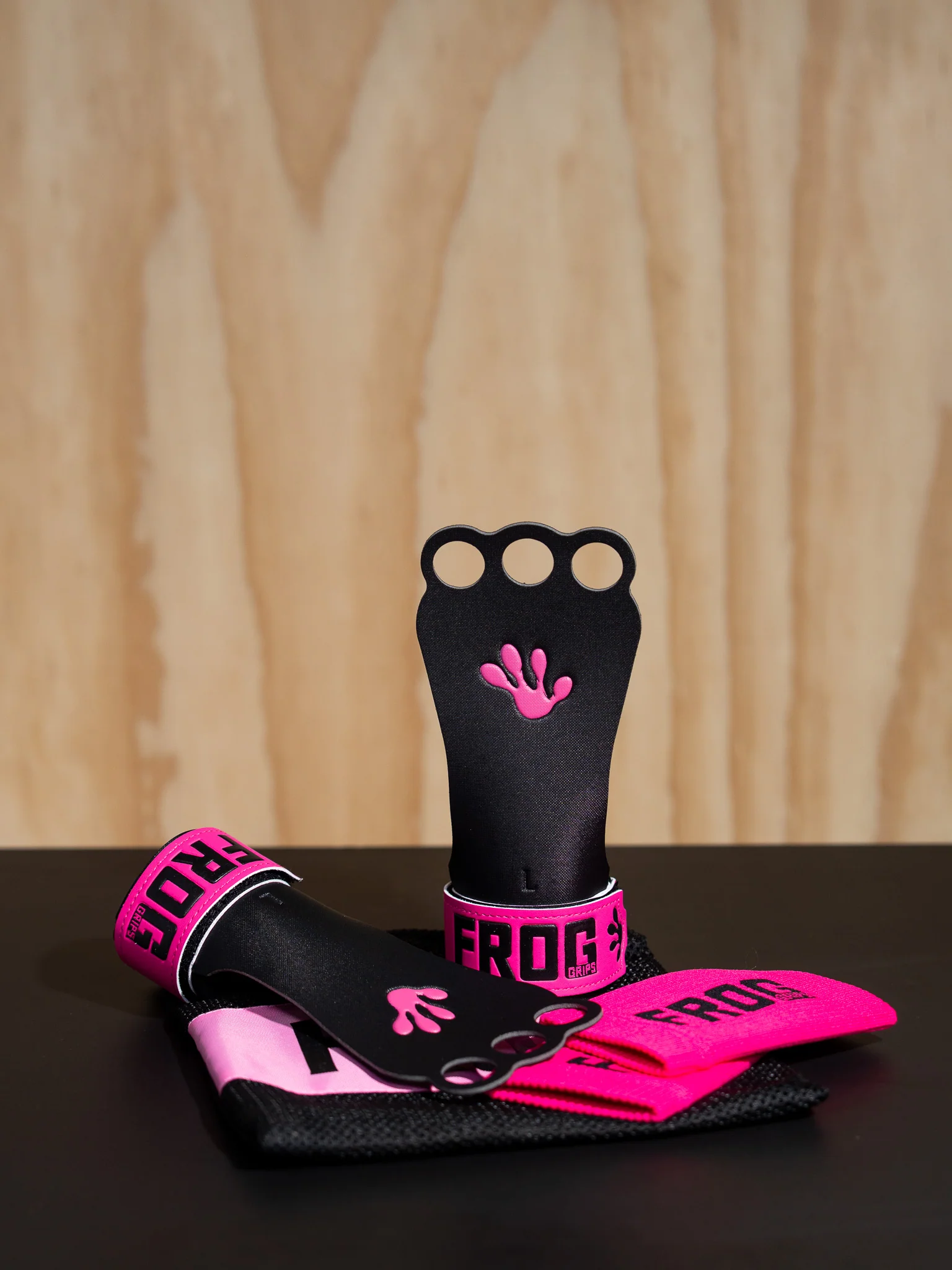 FROG GRIPS® BASE FINGERHOLE - Pink - Image 4