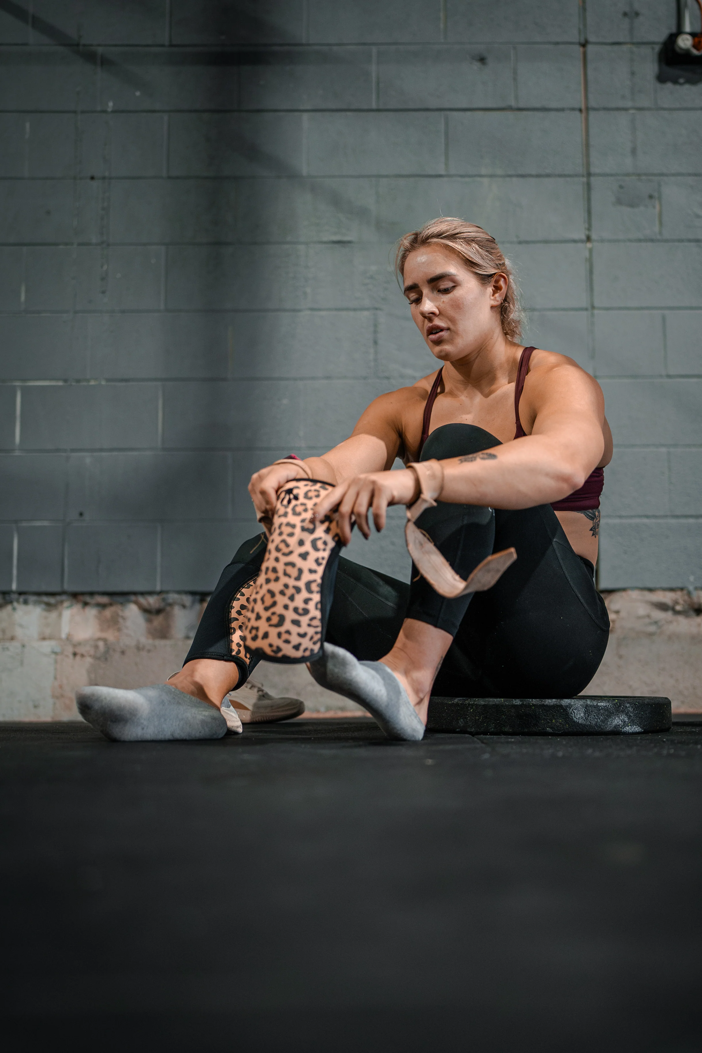 Reversible Knee Sleeves - Leopard - Image 6