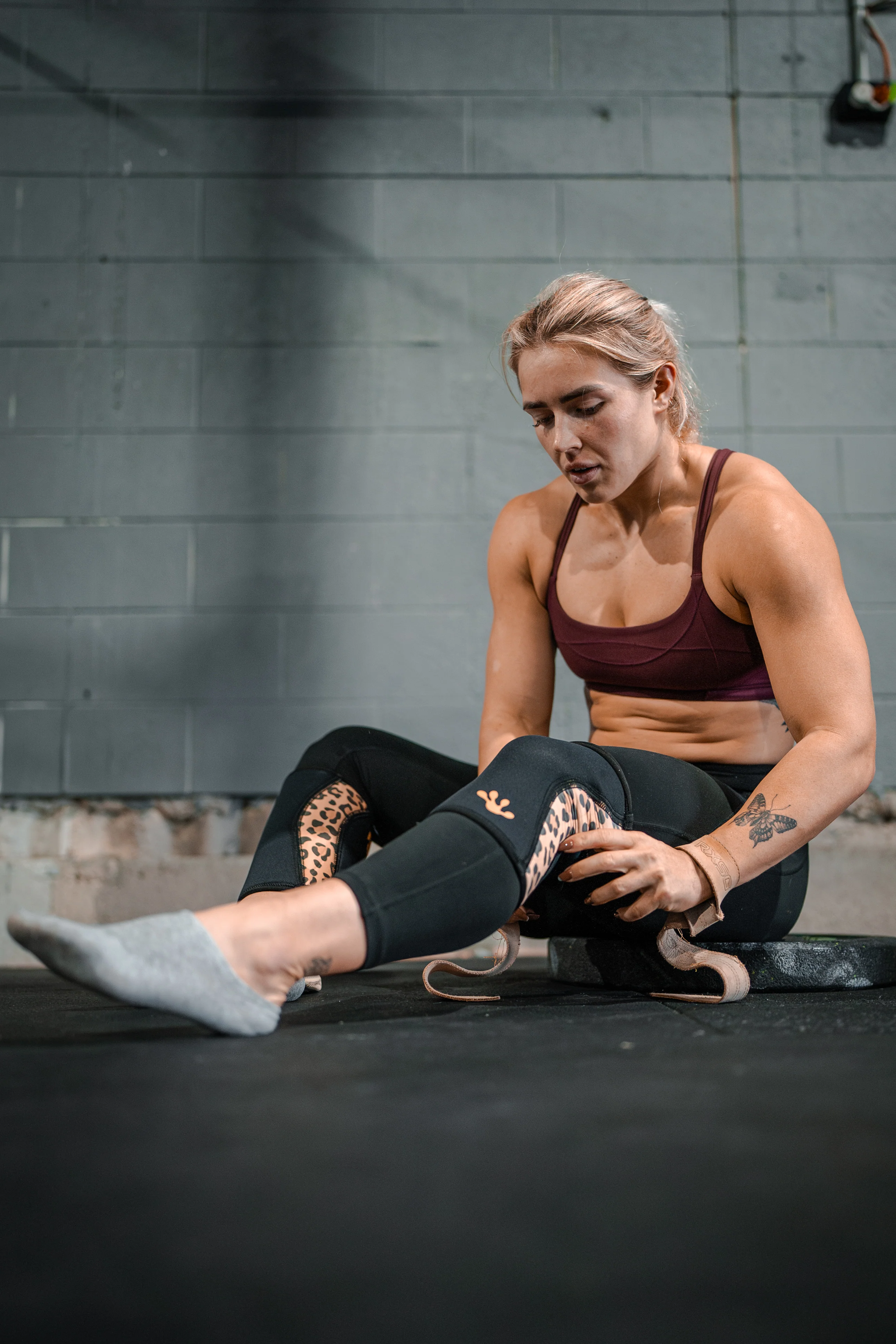 Reversible Knee Sleeves - Leopard - Image 7