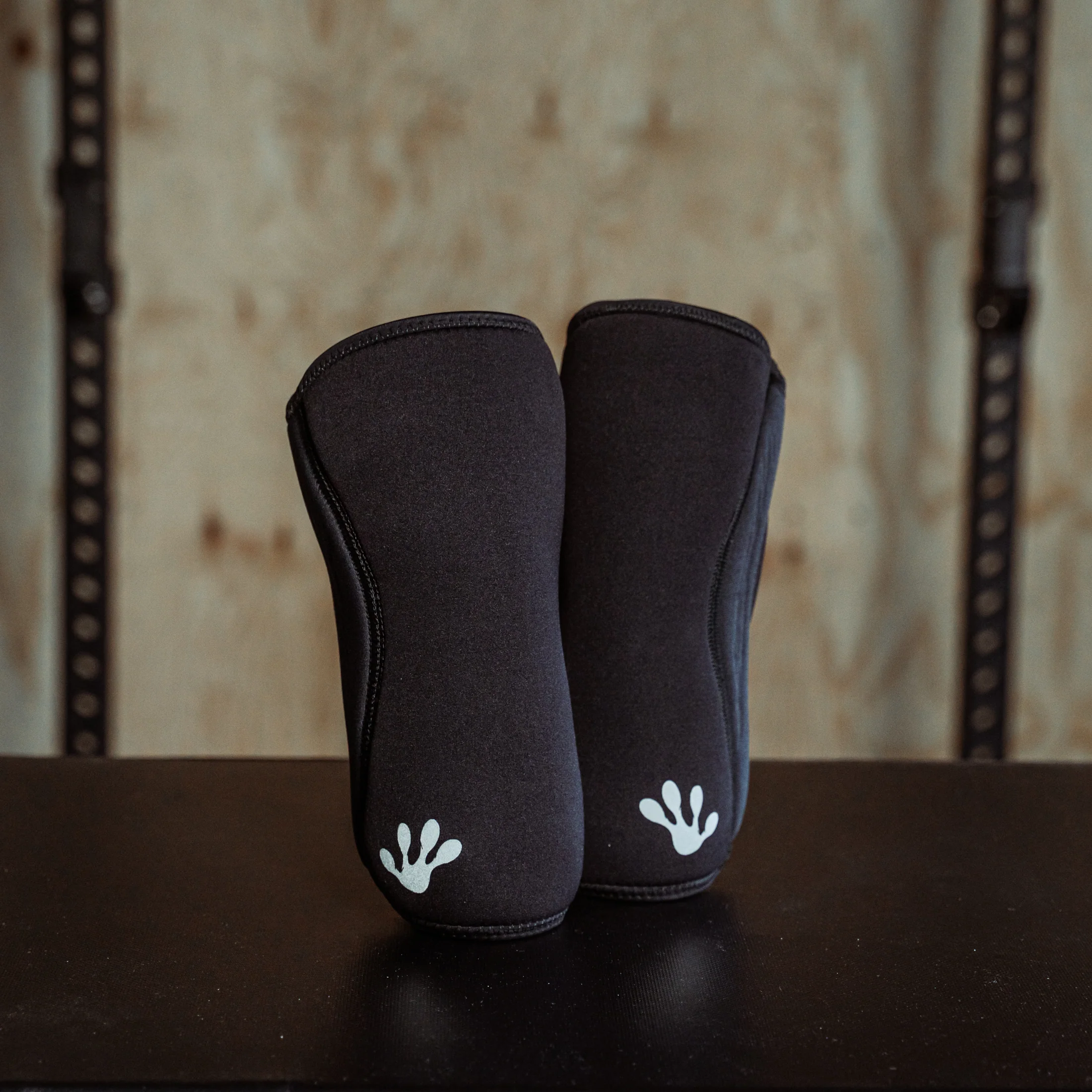Reversible Knee Sleeves - Black/White - Image 3
